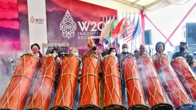Perempuan di Toba Semangatnya Besar
