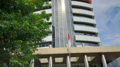 IMSU Jakarta Orasi di KPK Minta Kadisdik Labura Diperiksa     