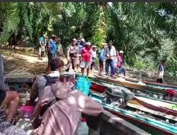 Cari Ikan Warga Desa Penjawaan Hilang