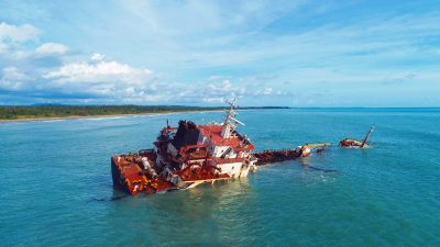 Tumpahan Aspal Ancam Ekosistem dan Biota Laut di Nias Utara