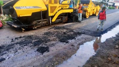 Pengaspalan Jalan Provinsi Asal Jadi 