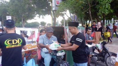 CDI Entertaint Berbagi Takjil Di Bulan Suci Ramadhan 
