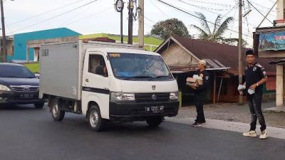Kepala Badan Bela Negara FKPPI Langkat Berbagi Takjil  