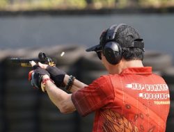 Yasonna H Laoly  Raih 2 Gelar Juara di HBP Shooting Tournament