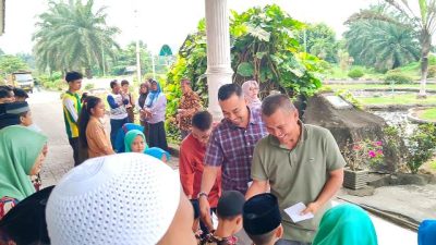 Unit PTPN IV Adolina Bagikan Tali Asih kepada Anak Yatim Piatu