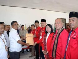 DPC PDI Perjuangan Daftarkan 35 Caleg ke KPUD Taput