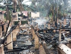 Kebakaran Hebat di Tanjung Pura Langkat 15 Rumah Hangus