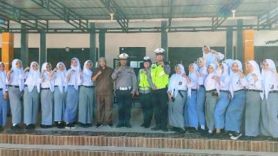 Police Goes To School di SMA Persiapan Stabat