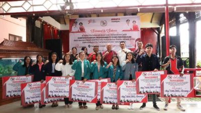 1.358 Mahasiswa Taput Berprestasi Terima Beasiswa  