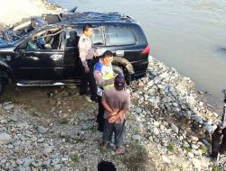 Mitsubisi Pajero Masuk Sungai Ingan Tarigan Korban