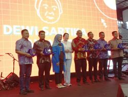 Langkat Terima Anugerah Dewi Sartika