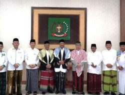 Hari Santri Nasional 2023, Syah Afandin Terima Penghargaan 