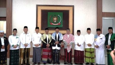 Hari Santri Nasional 2023, Syah Afandin Terima Penghargaan 
