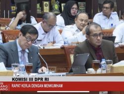 Komisi III DPR : Wamenkumham Tetap di Ruangan 