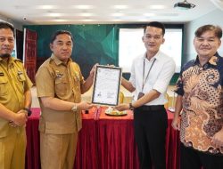 Disnaker Serahkan STD BKK Kepada SMK Swasta Methodist Tanjungmorawa