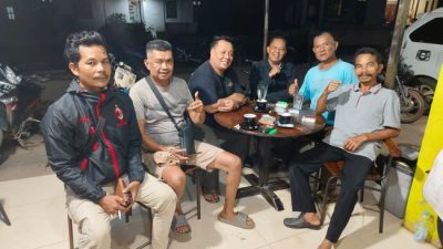 Camat Tumbang Titi Ngopi Bareng Warga