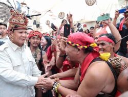 Prabowo Subianto Disambut Pasukan Mirah