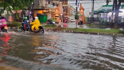 Banjir di Surabaya