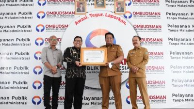 Samosir Zona Hijau, Bupati Terima Penghargaan Ombudsman RI