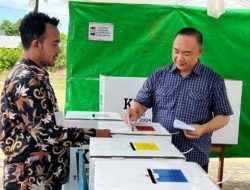 Sekda Ketapang Memilih di Kelurahan Sukaharja