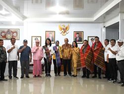 Wabup Samosir Serahkan Proposal Rehabilitasi SMPN 2 Harian