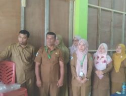 Pegawai Dinas Kesehatan Madina Dampingi Jemaah Haji