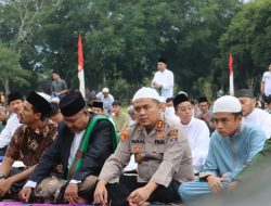Polres Langkat Gelar Sholat Idul Adha di Alun-alun Tengku Amir Hamzah  