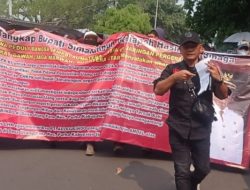 Massa Jaga Marwah dan FMPB Demo KPK : Tangkap Bupati Simalungun