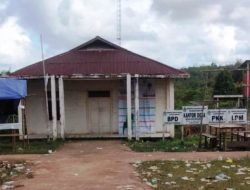 Sepinya Kantor Desa Sengkuang Merabong Saat Hari Kerja