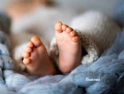 Jalan Ketapang Hancur Bayi Meningggal di Mobil