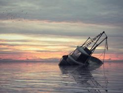 Kapal Bawa 40 Penumpang Tenggelam di Anambas