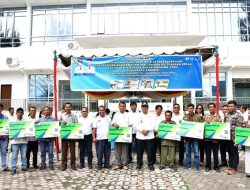 Peduli Pekerja Bupati Samosir Salurkan 1.512 BPJS