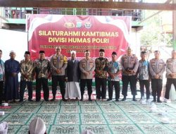 Divisi Humas Polri Silahturahmi ke Pesantren Al Fatah