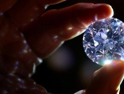 Warga Kalimantan Temukan Berlian Rp6 M