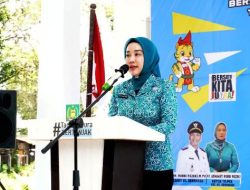 Ny. Uke Faisal Hasrimy Dorong Kreativitas TP PKK  