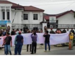Dugaan Korupsi Bibit Janggung Aliansi Masyarakat Toba Datangi Kejaksaan
