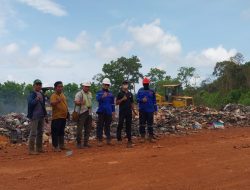 PT BGA Dan PT SKB Kerahkan Alat Berat Evakuasi Sampah Kendawangan