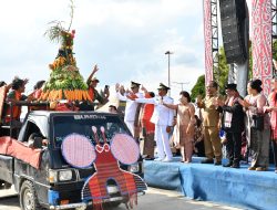 Wakil Bupati Samosir Ariston Sidauruk Hadiri Perayaan HUT Kabupaten Toba