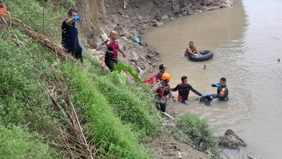 Tenggelam Saat Cari Cacing Jasad Personil Polri Ditemukan 