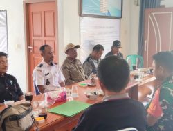 Camat Singkup Daniel Laumakany Bela Warga