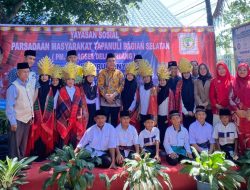 Yayasan Sosial Parsadaan Masyarakat Tapanuli Bagian Selatan Deli Serdang Bagikan Tali Asih kepada Guru Honor