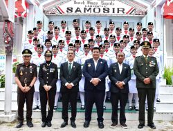 Bupati Kukuhkan Paskibraka Kabupaten Samosir Tahun 2025Samosir Tahun 2025