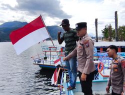 Pengendara, Rumah Warga dan Kapal Dipasangkan Ratusan Bendera Merah Putih  