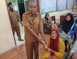 Pemdes Secanggang Salurkan BLT-DD Tahap Ketiga