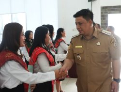 Vandiko Gultom Serahkan SK P3K Formasi 2024