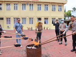 Polres Taput Musnahkan BB Narkotika, Praktisi : BB Tidak Boleh Hanya Sampel