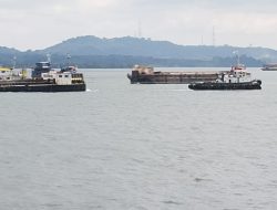 Diduga Cemari Laut Tongkang Buang Lumpur di Laut Lepas