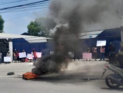 Bau Busuk, Air Tercemar dan Bangunan Rumah Retak Warga Demo PT UG Patumbak