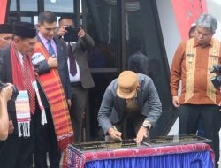 Bupati Taput Resmikan Tugu Donda Ujung Hutauruk 