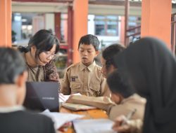 Mamanya Pergi ke Batam, Risky Terima 100 Juta dan Masuk SRMP